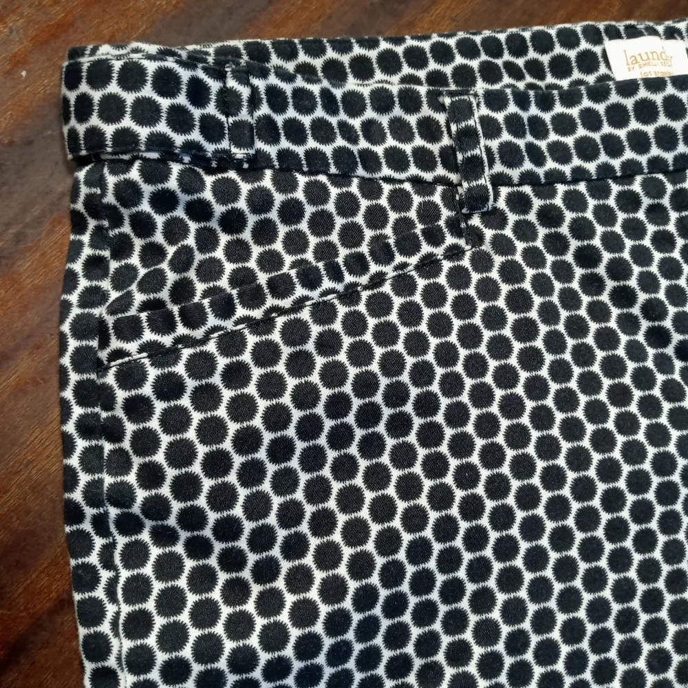 Laundry by Shelli Segal Los Angeles Tailored Bermuda Shorts - size 8